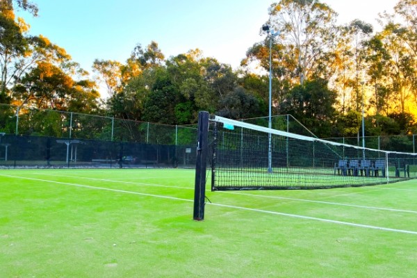 【テニスボールの寿命】「まだ使える」は勘違い？交換時期の見極め方5選