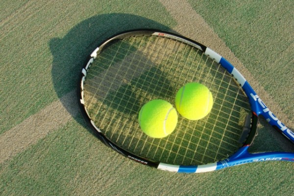 ヒートテックはNG？冬テニスを120%楽しむための『汗冷えしない』ウェア選び