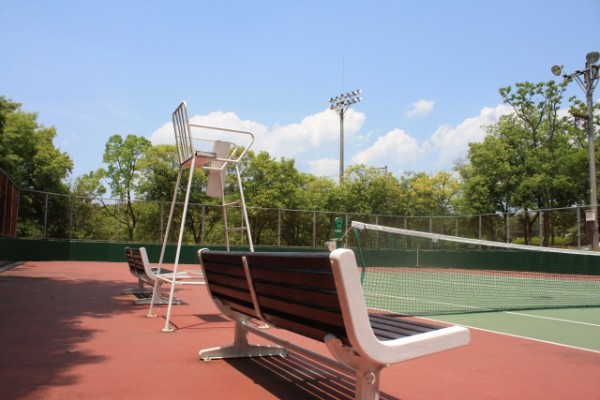 【川崎市多摩区】安くテニスをするならここ!多摩スポーツセンターの利用ガイドとテニスコート利用再開について