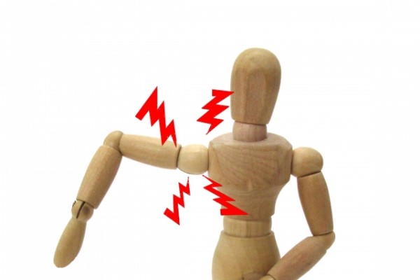 テニスの回旋動作で肩に激痛。シップで治らない痛みが、向ヶ丘遊園での「診察＋超音波＋マッサージ」2日間で確かな手応えに！